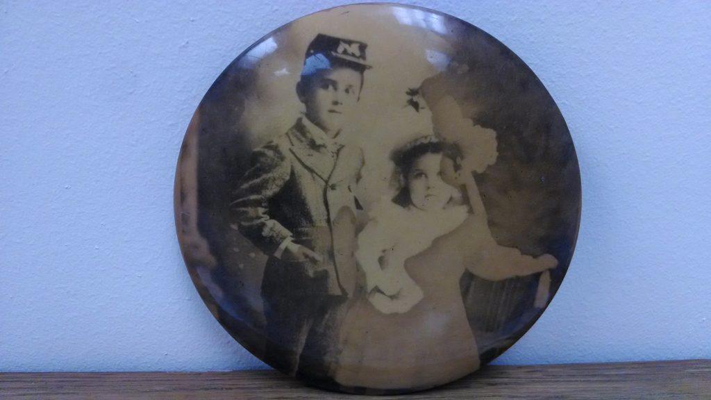 A photograph of Dad Land as a young boy with his sister.